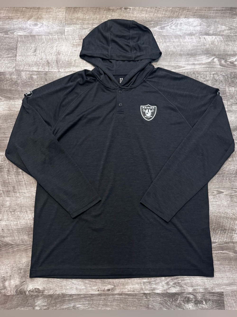 Under Armour NFL LV Raiders Heat Gear Performance Hooded Black Shirt Mens Sz. L